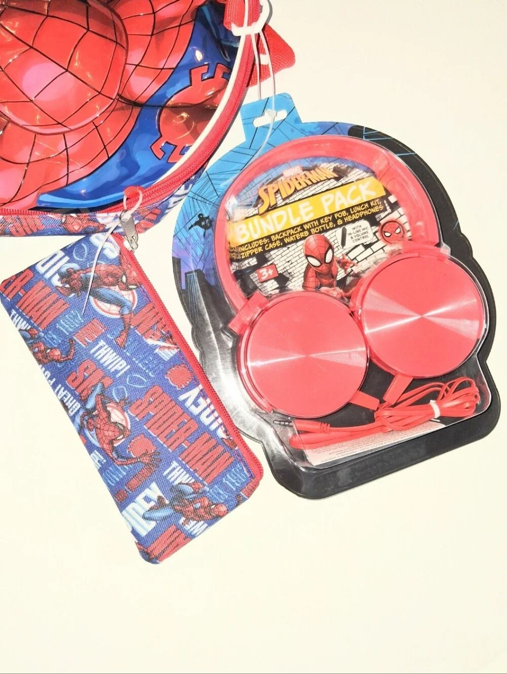 NWT Marvel Spider-Man Light Up Backpack 6 Piece Set Boy's Headphones Lunch Bag